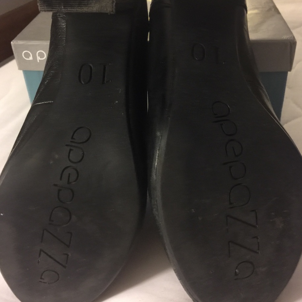 Black Leather Peep Boo Bottle - Picture 2 of 8